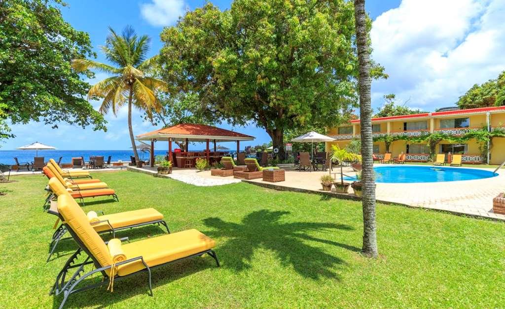 קינגסטאון Sunset Shores Beach Hotel מראה חיצוני תמונה