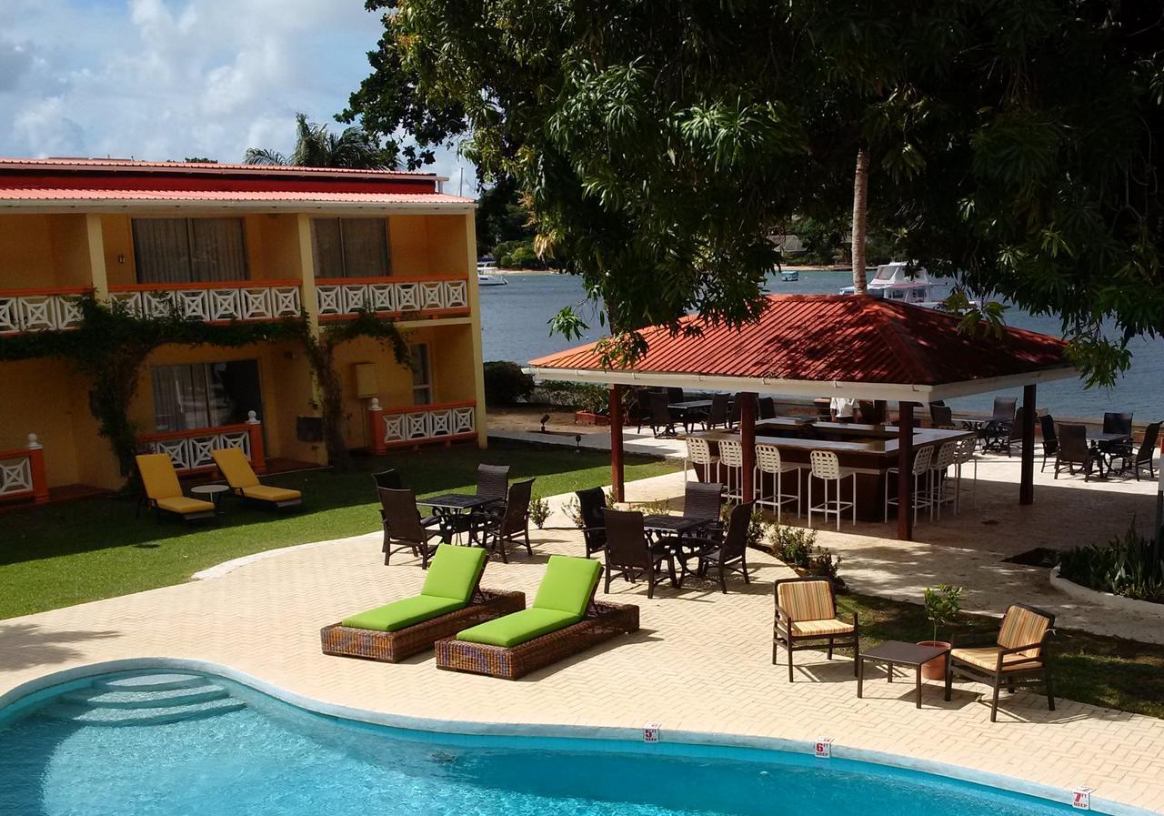 קינגסטאון Sunset Shores Beach Hotel מראה חיצוני תמונה