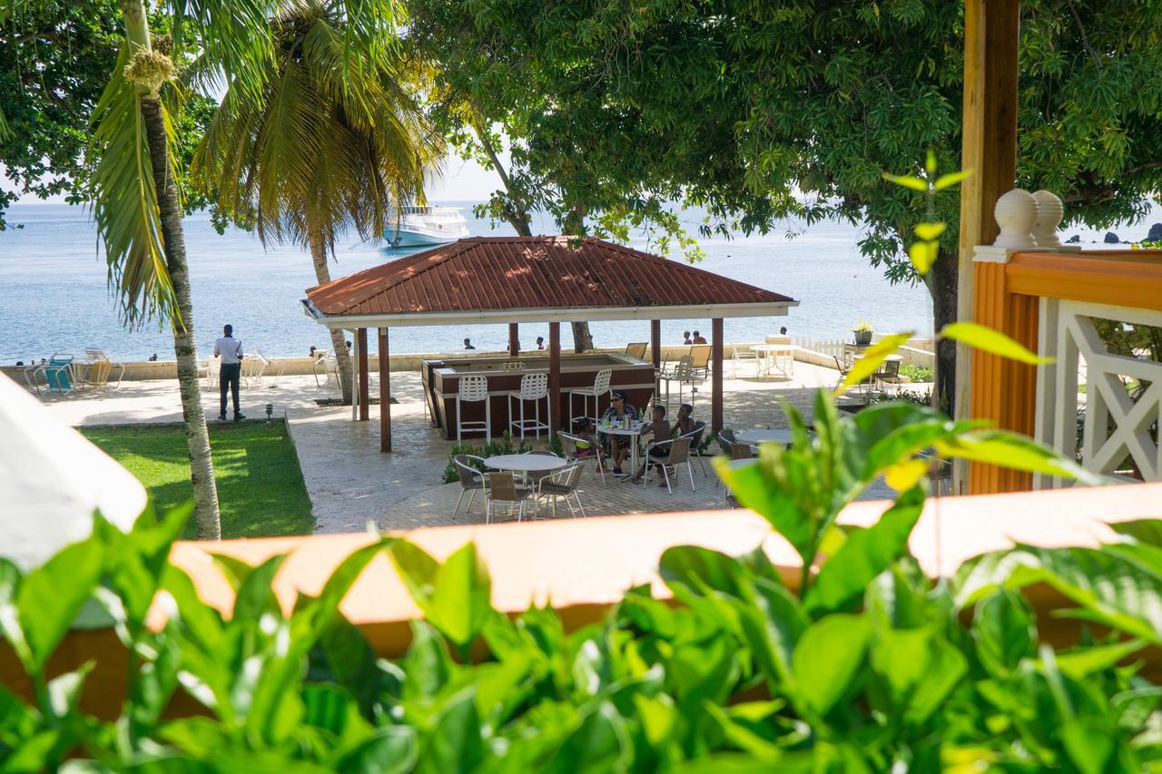 קינגסטאון Sunset Shores Beach Hotel מראה חיצוני תמונה